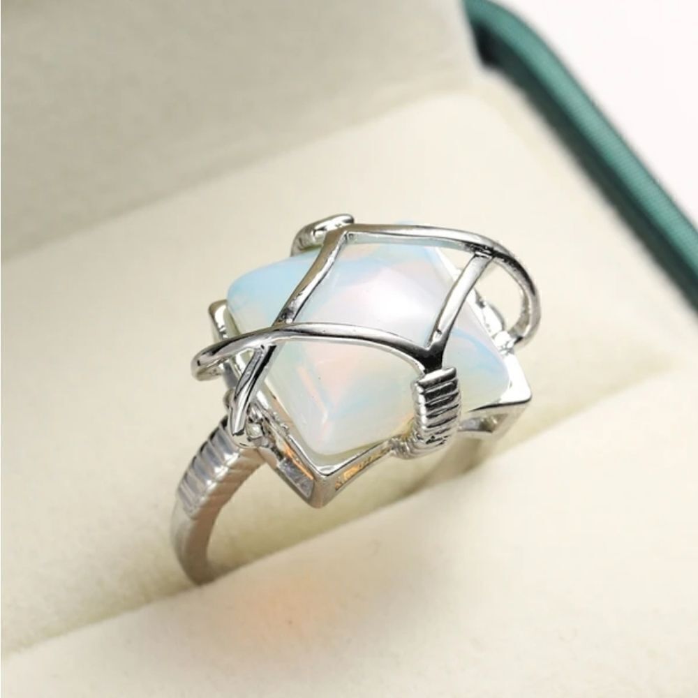 Square Lab Opal Ring for Women, Creative Grid Design